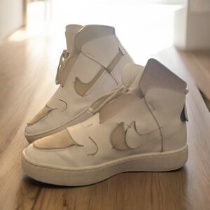 Wmns Vandalized LX 'Platinum Tint'